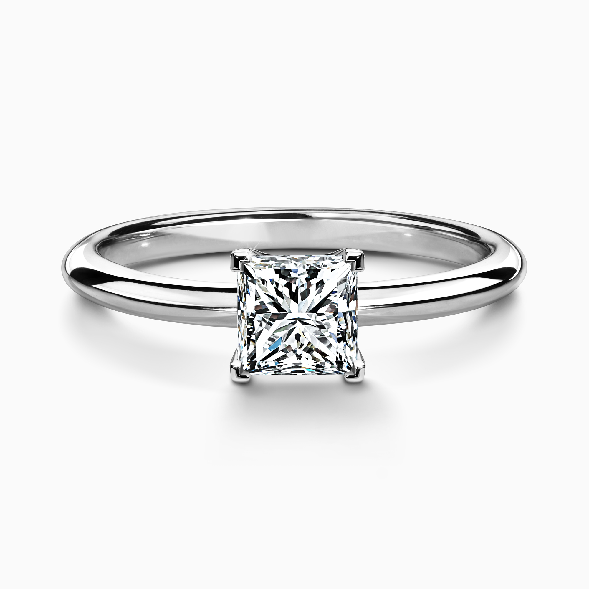 Кольцо с бриллиантом огранки "Принцесса" стильное кольцо с квадратным бриллиантом купить в ювелирном интернет-магазине LA VIVION