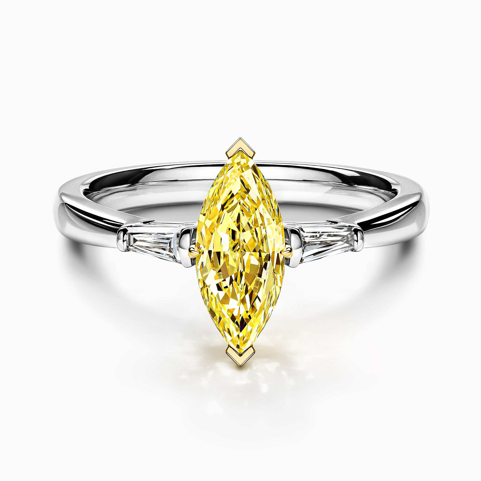 Кольцо с большим желтым бриллиантом