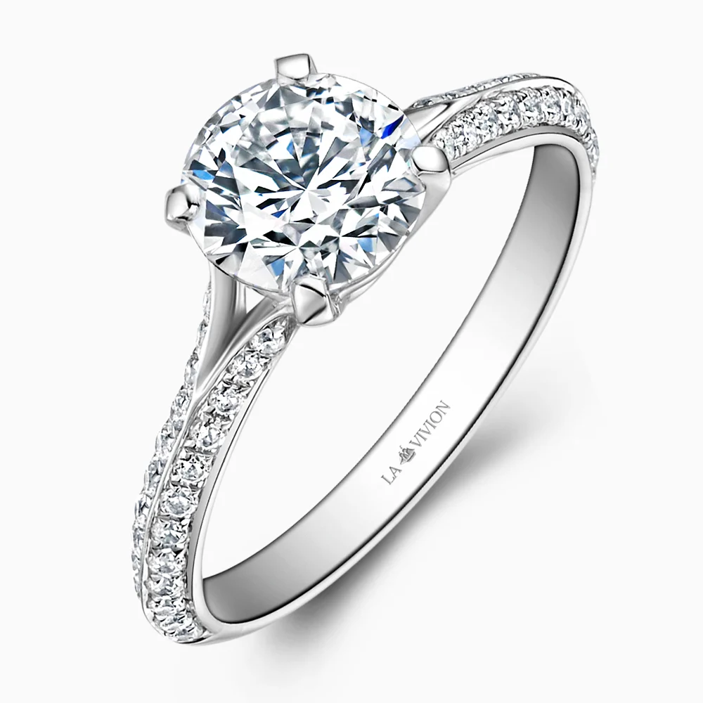 Кольцо белое золото с бриллиантом 1 карат. Помолвочное кольцо с бриллиантом 1 карат. La Vivion кольца. Помолвочное кольцо с бриллиантом из белого золота.