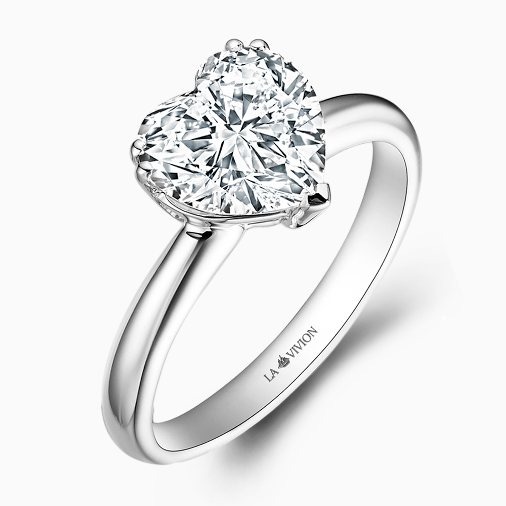 Помолвочное кольцо с бриллиантом огранки "Сердце" купить в ювелирном интернет-магазине LA VIVION